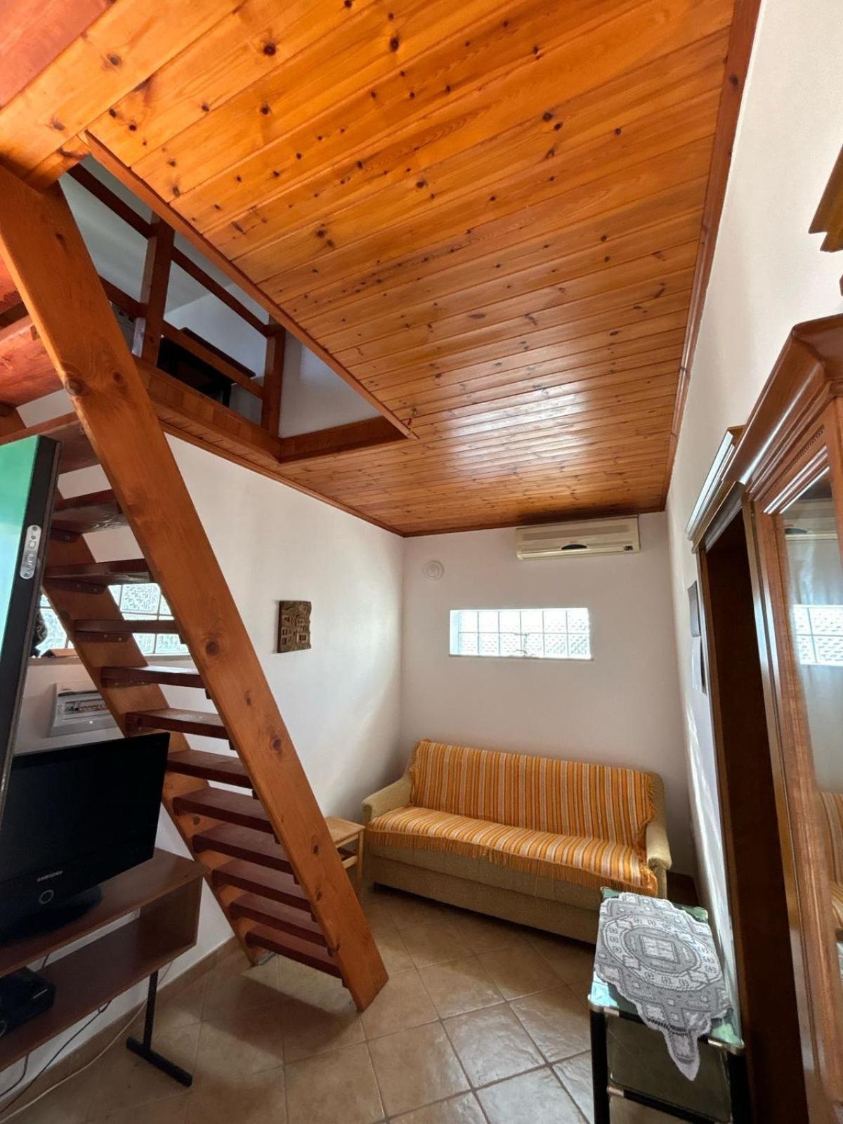 Holiday Home Zenit Ulcinj Luaran gambar
